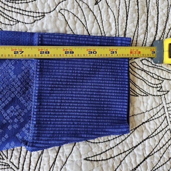 EUC Lululemon Ebb To Street Snake Print Leggings Sapphire Blue Size 4 - Picture 16 of 16